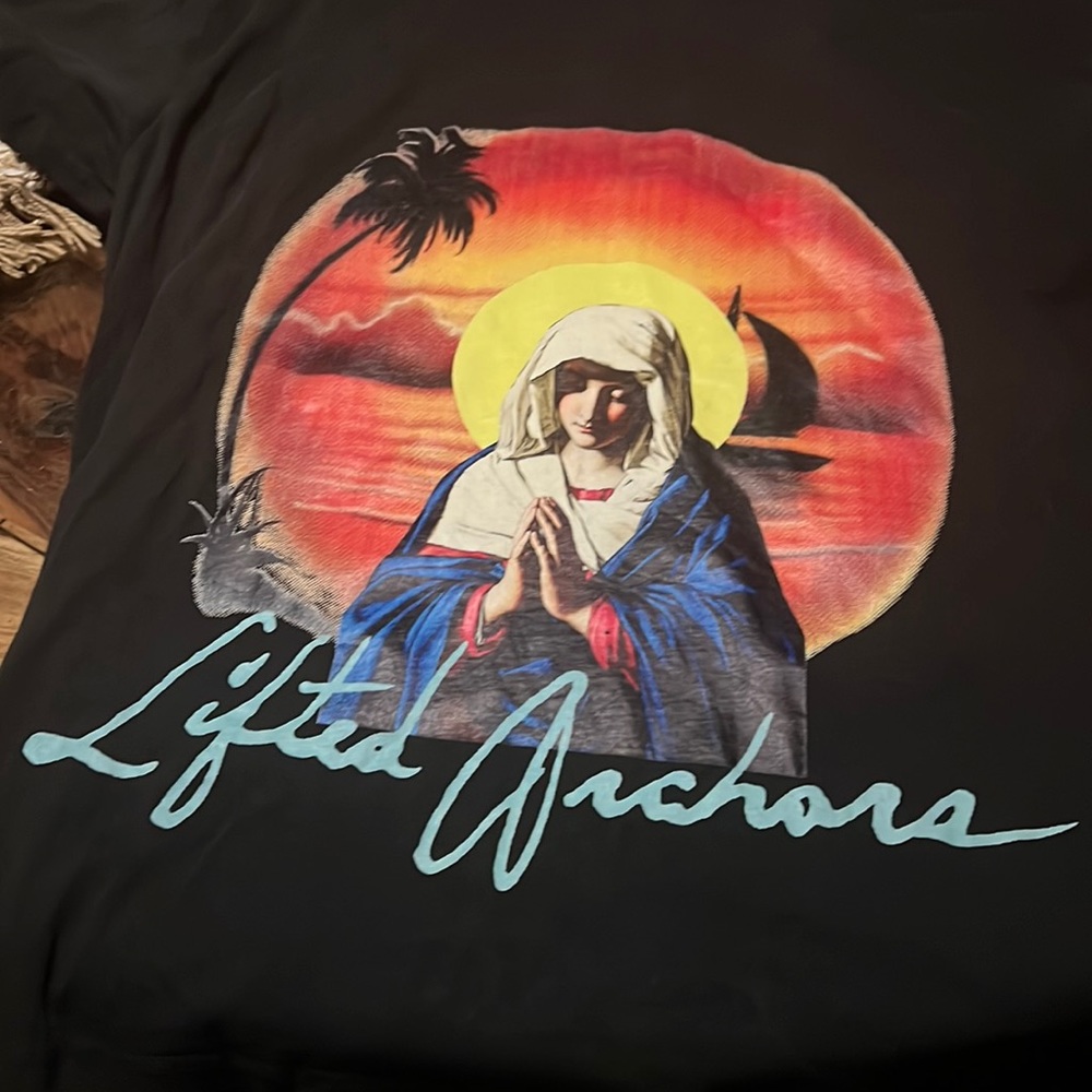 almost new print t-shirt